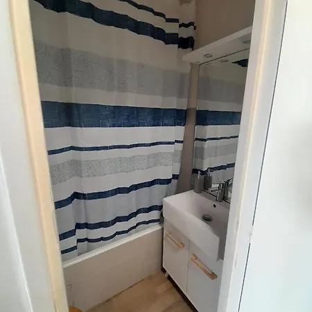 Apartment Sol-y-days Canastel, Avec Coin Couchage, Quartier Du Boucanet Proche Commerces Et *